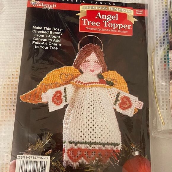 The Needlecraft Shop Plastic Canvas Christmas Trimmings Nativity Angel Snowman - Picture 3 of 6